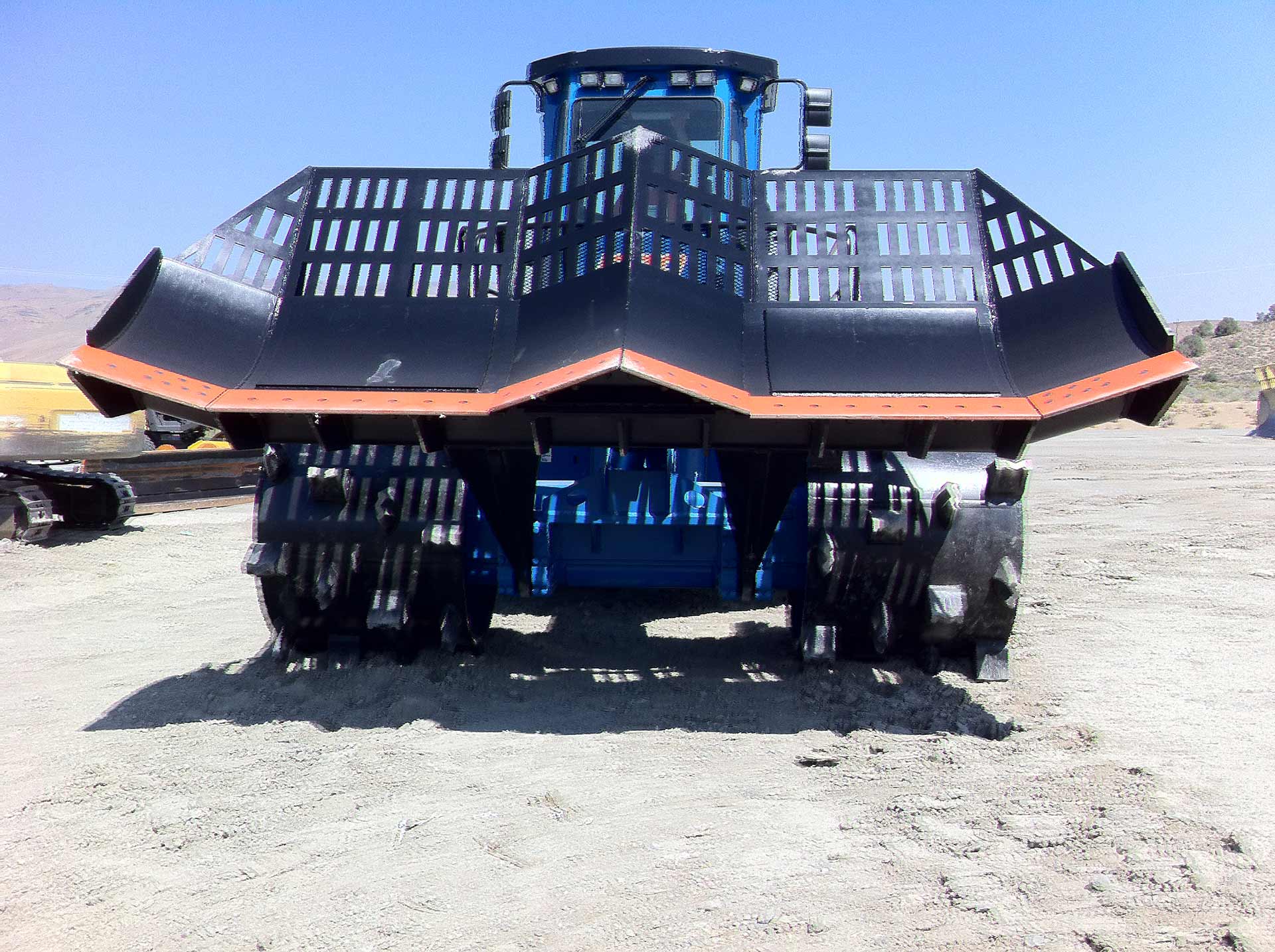 Front view of raised M-Blade