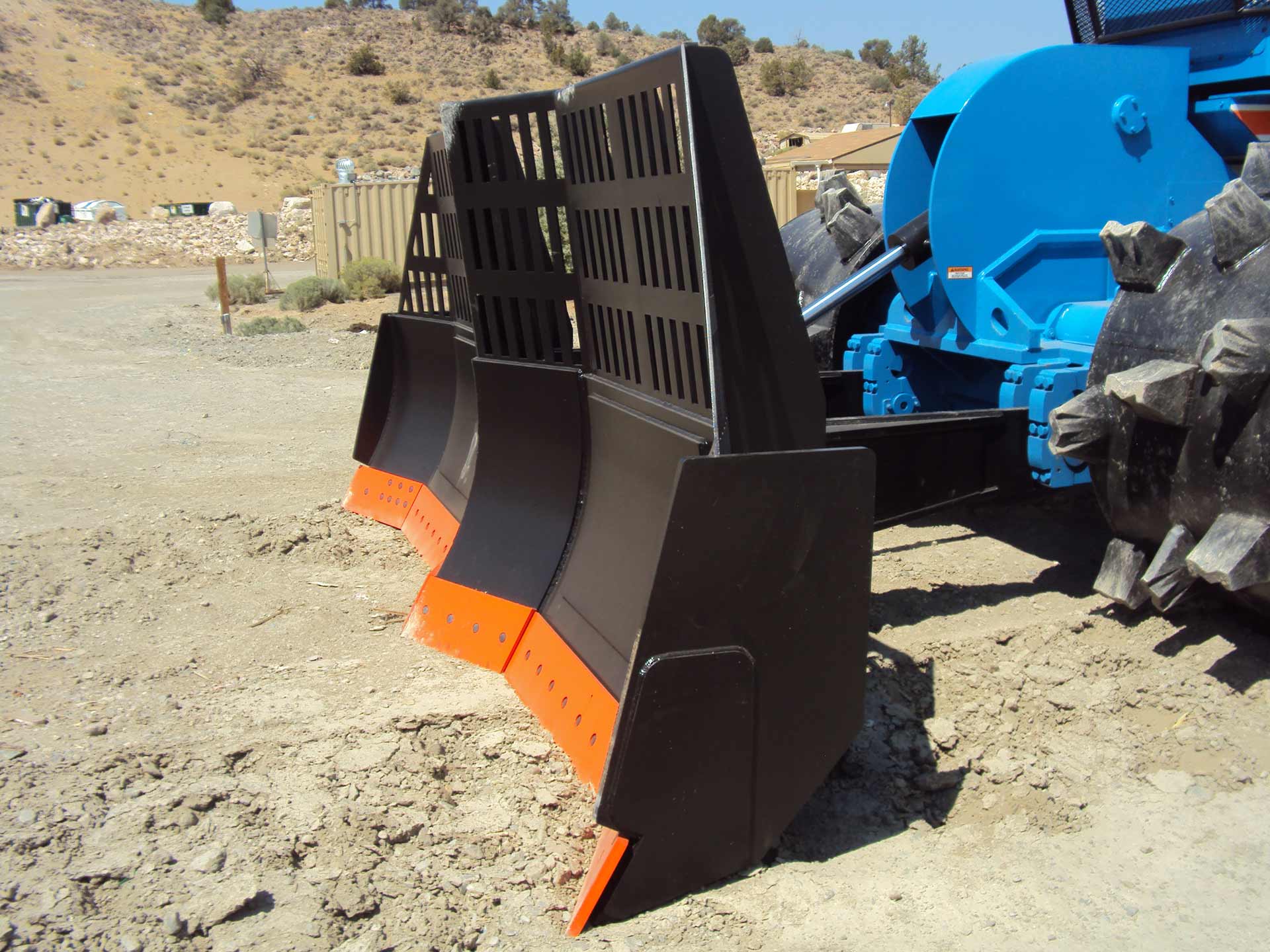 Side view of M-Blade