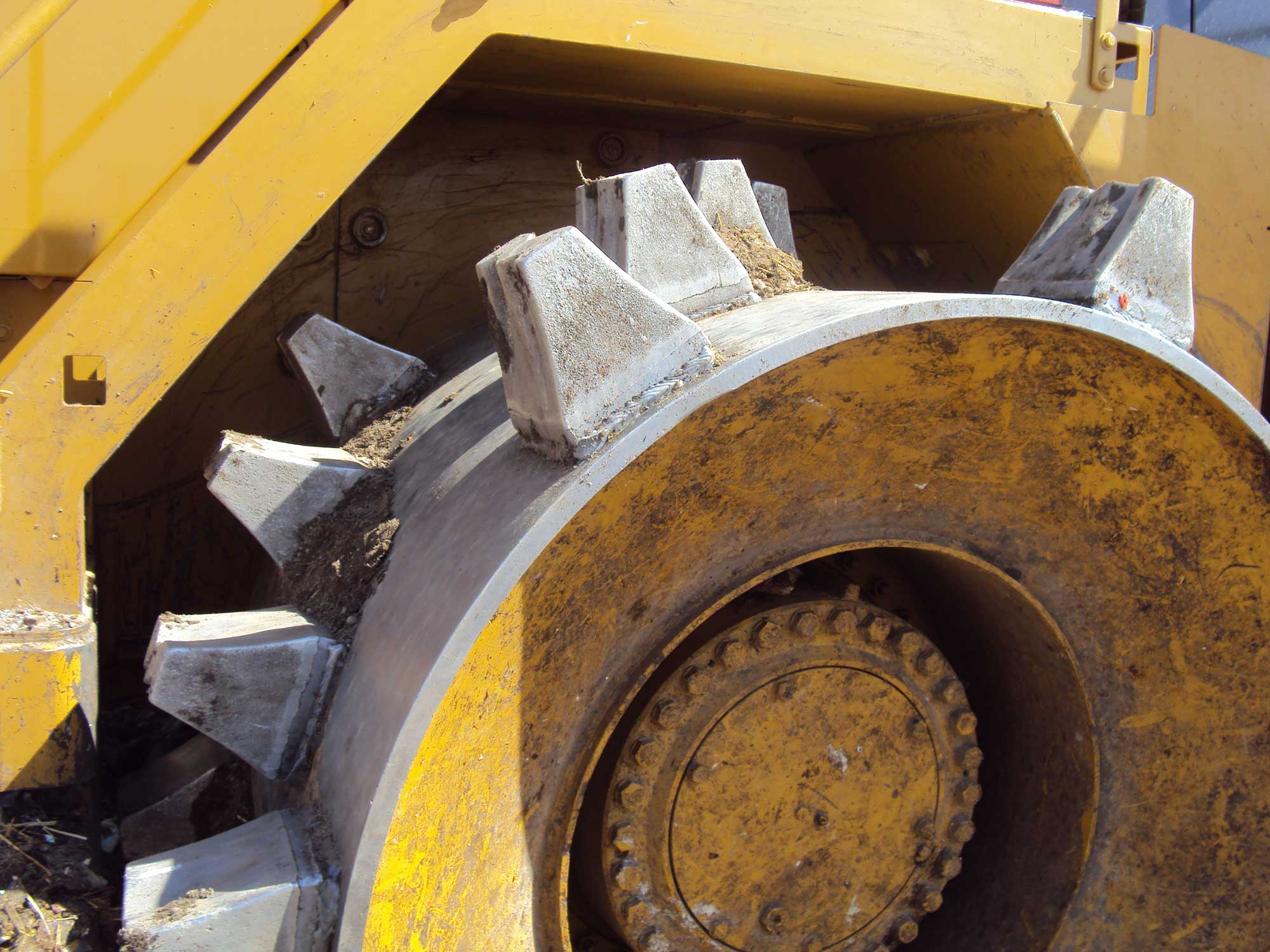 M-Trax Diamond cleat wheel on a Cat 826H.